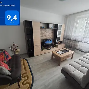verificați disponibilitatea