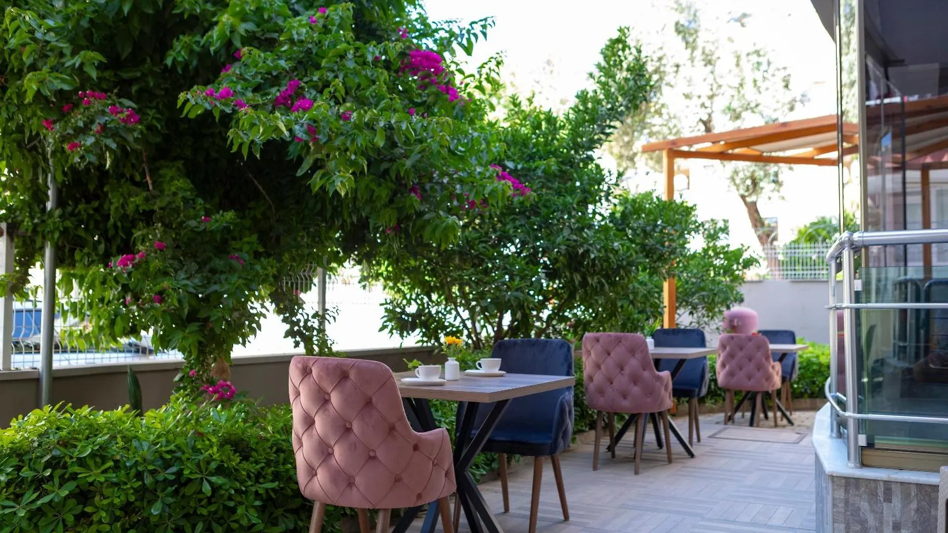 Toprak Apart Otel Antalya