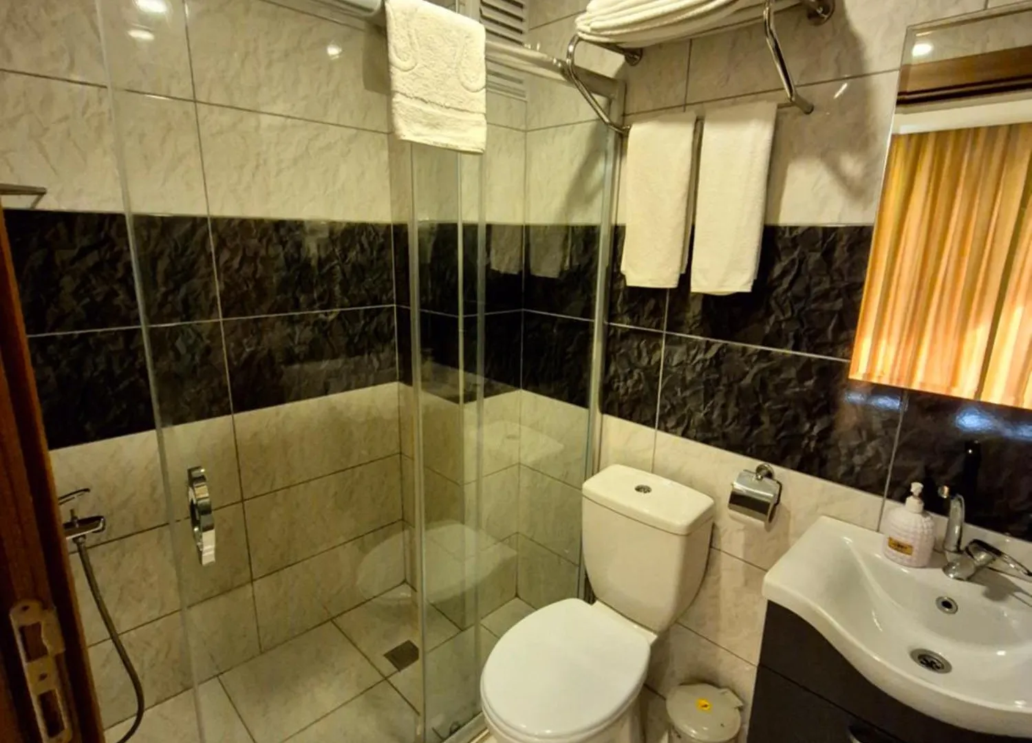 Toprak Apart Otel Antalya